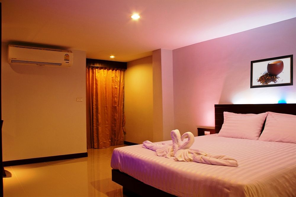 Hotel Oyo 373 Mc Ginger House à Patong Extérieur photo