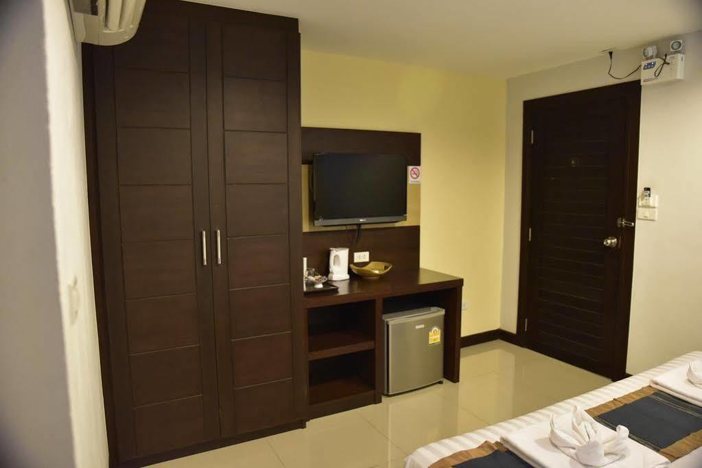 Hotel Oyo 373 Mc Ginger House à Patong Extérieur photo