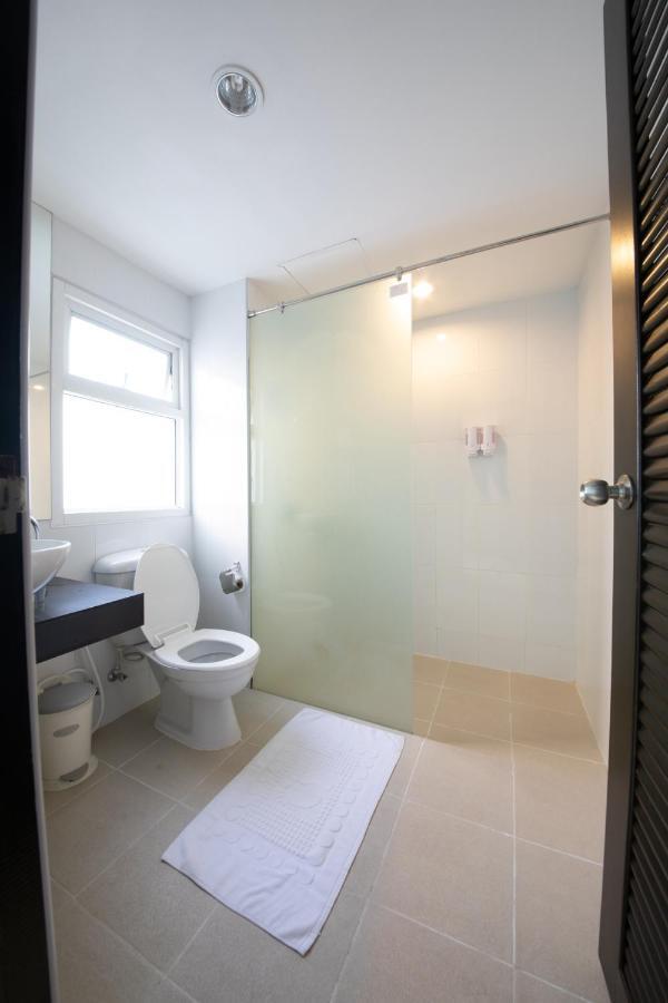 Hotel Oyo 373 Mc Ginger House à Patong Extérieur photo